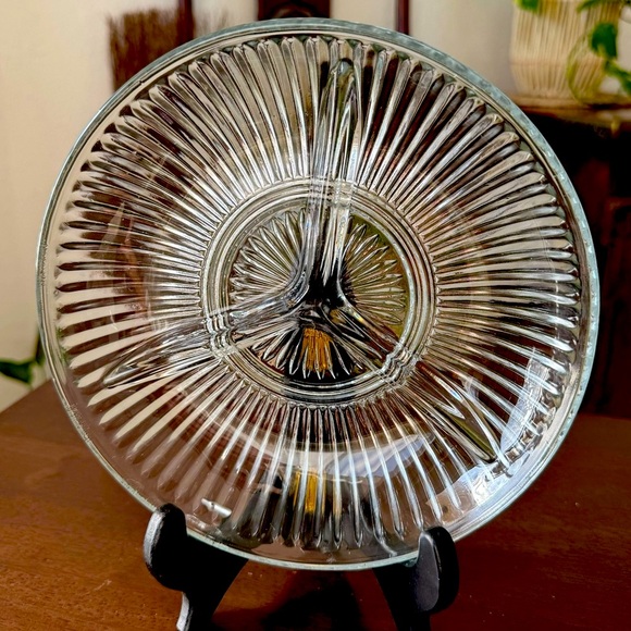 Vintage KIG Indonesia Ribbed Glass 3 Part Relish Tray Candy Nut Trinket Dish 8” - Picture 3 of 5